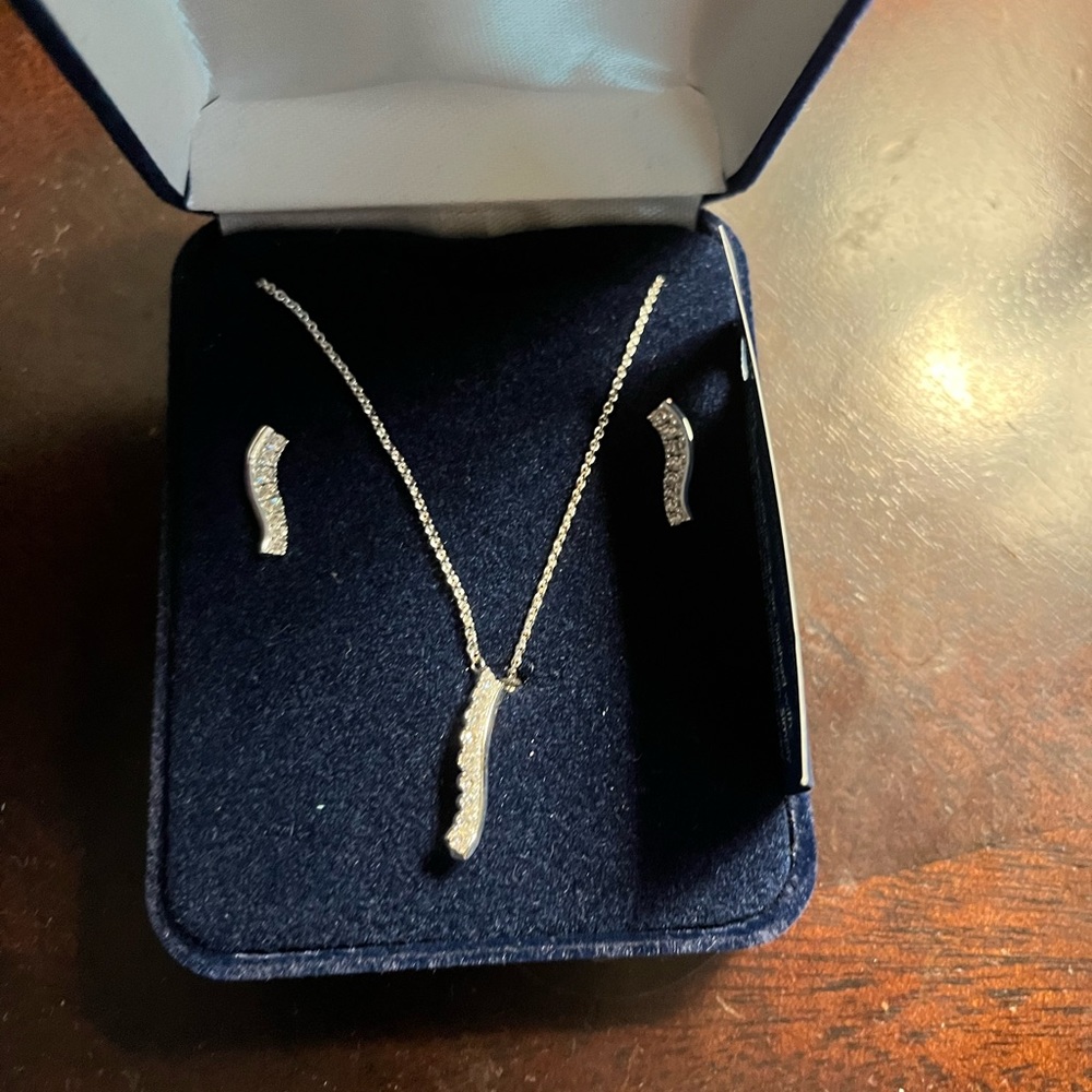 Necklace and Earings set